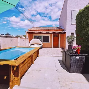 Privatif Climatisé , Terrasse Et Piscine , Pernes-les-Fontaines France